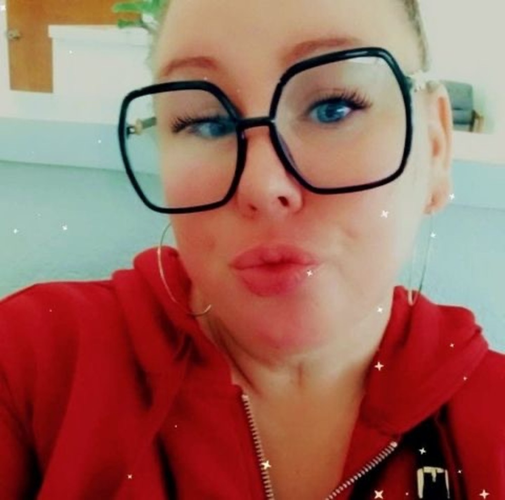 Meet your Posher, Presence